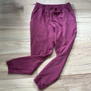 Lululemon men's burgundy jogger size M